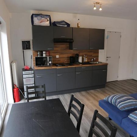 Apartamento Studio 200 Meters From Central Station Amberes Exterior foto