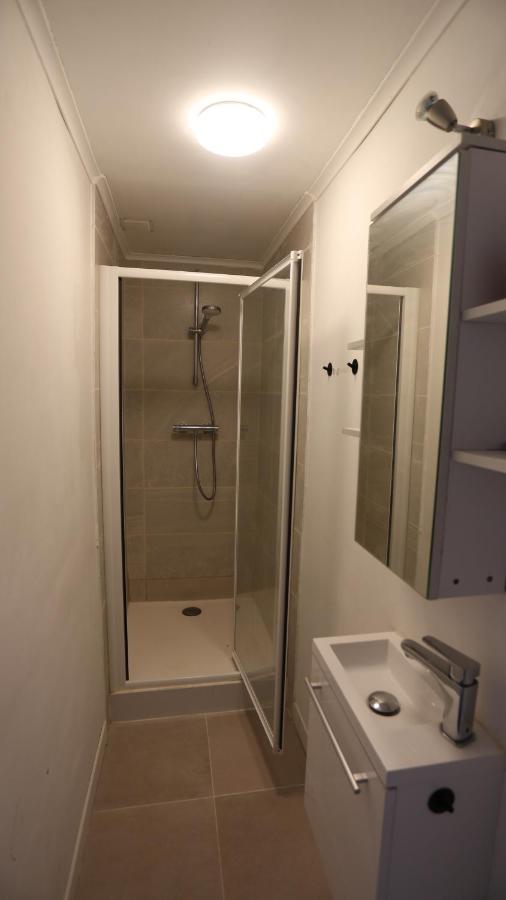 Apartamento Studio 200 Meters From Central Station Amberes Exterior foto