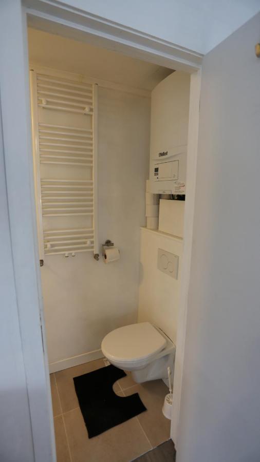 Apartamento Studio 200 Meters From Central Station Amberes Exterior foto