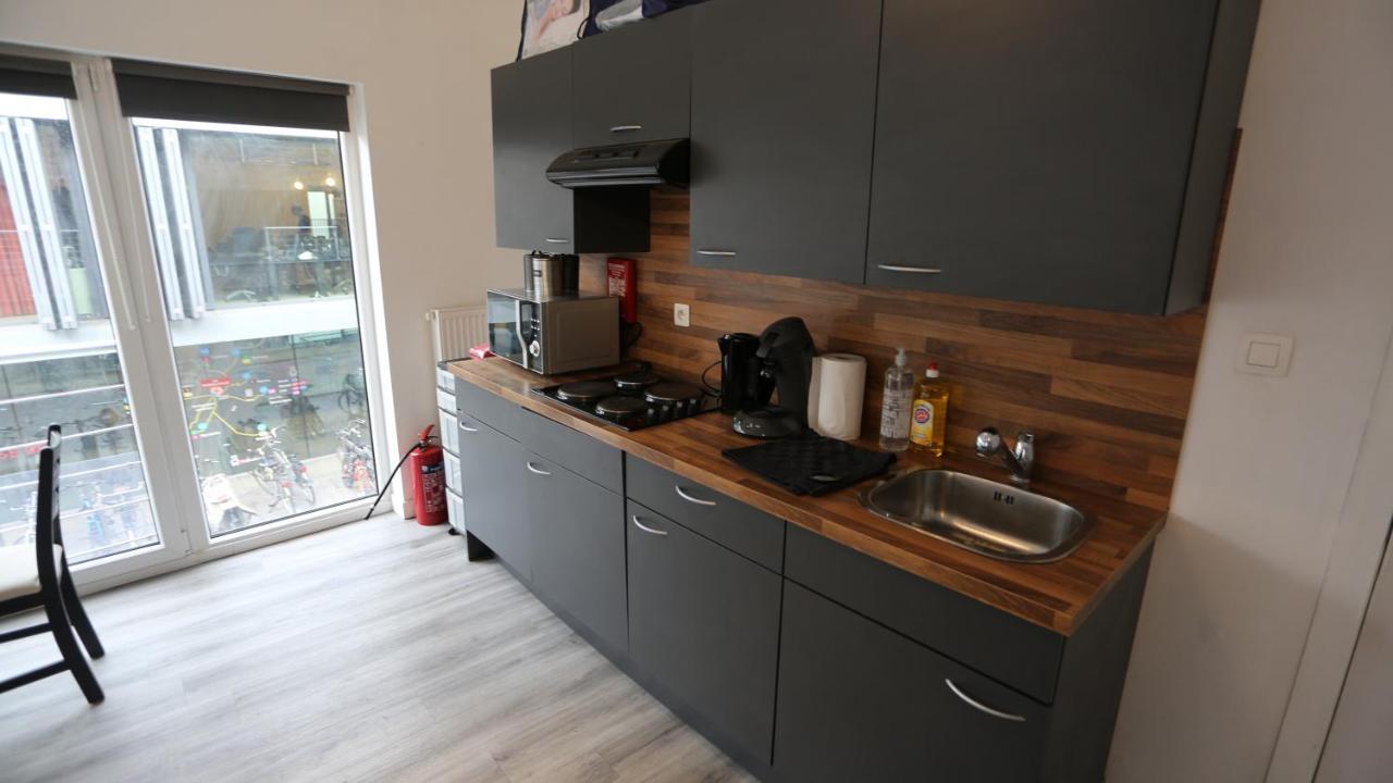 Apartamento Studio 200 Meters From Central Station Amberes Exterior foto