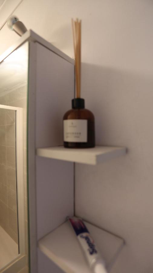 Apartamento Studio 200 Meters From Central Station Amberes Exterior foto